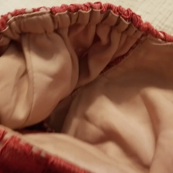 Alexis Taza Off Shoulder Lace Crop Top - Picture 8 of 9